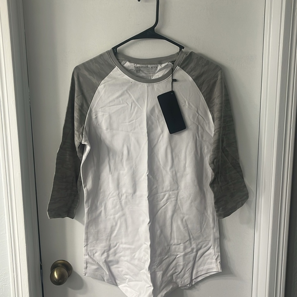 Alphalete 3/4 Sleeve Top